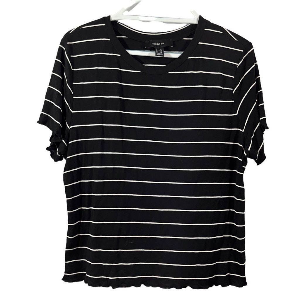 Forever 21 T-Shirt